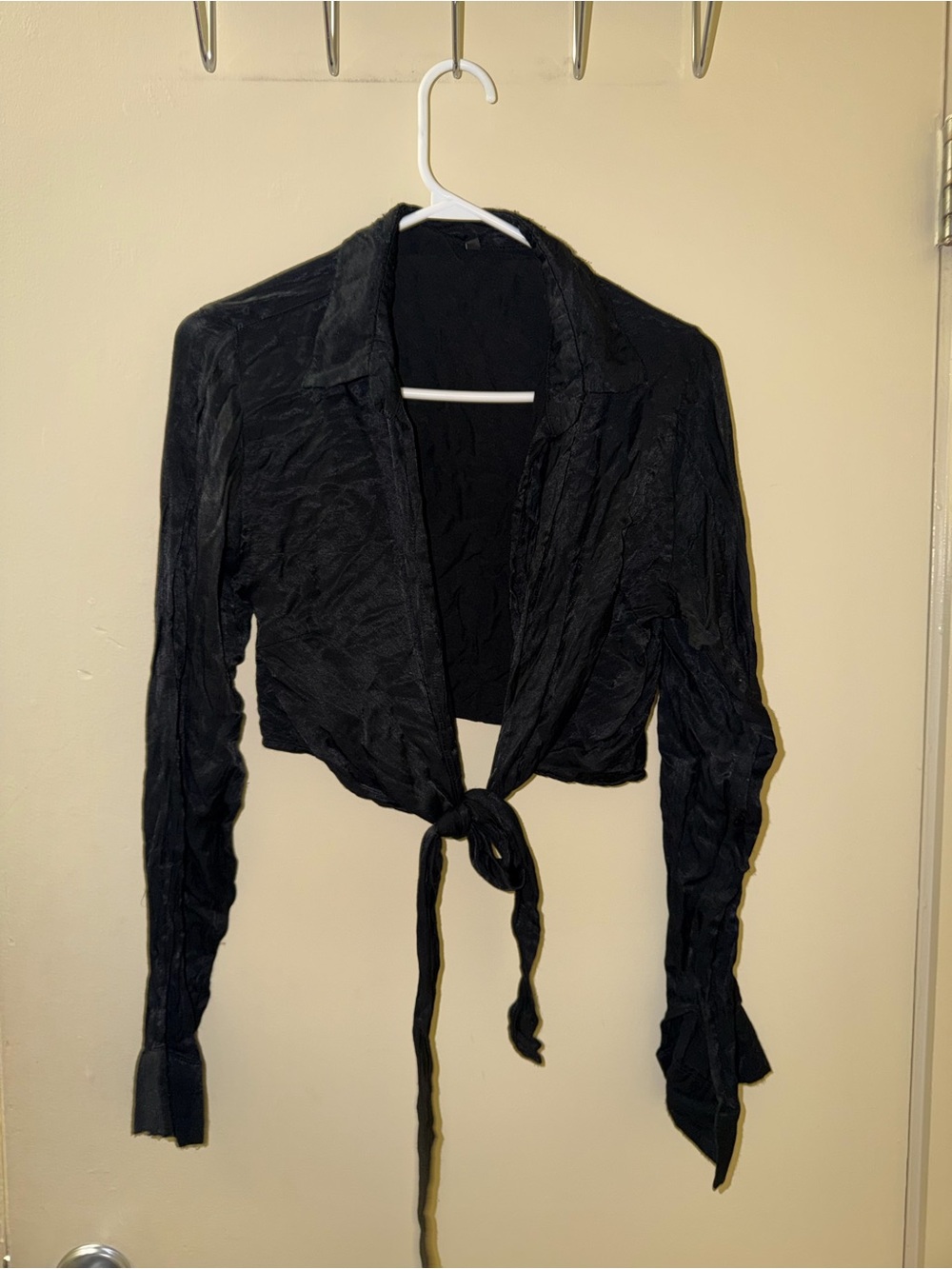 Black Tie-Front Women's Crop Top